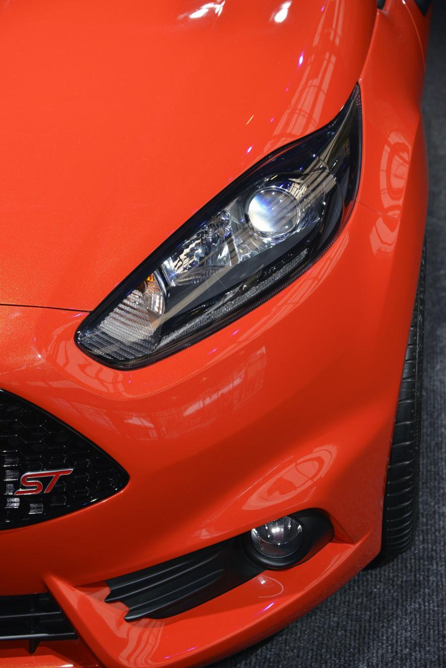  Ford Fiesta ST 2013 года  (фото 3 из 7)